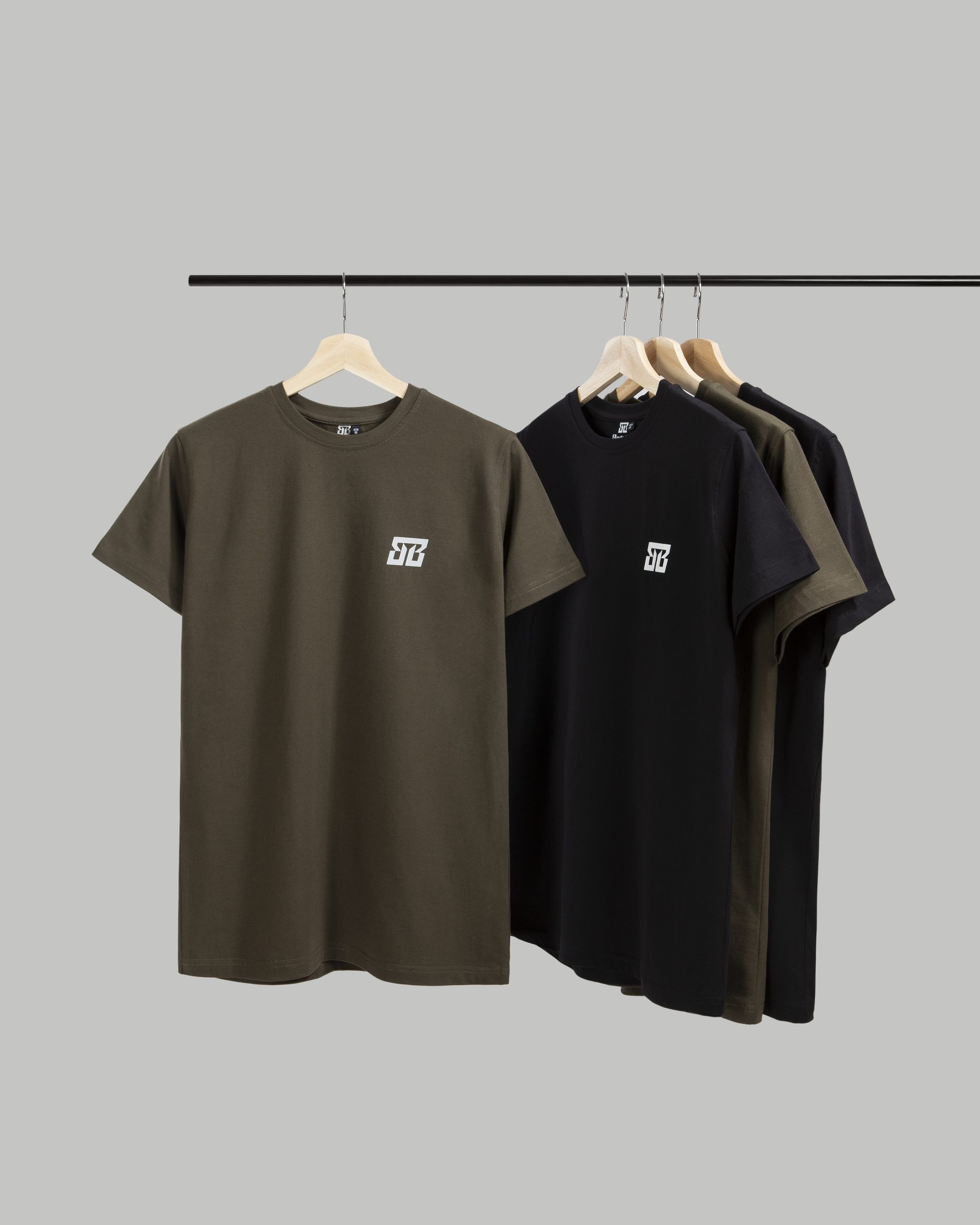 تیشرت مشکی و سبز تیره برند لباس ورزشی بادی لیام